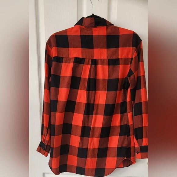 OLD NAVY Red and Black Button Flannel - Picture 3 of 4